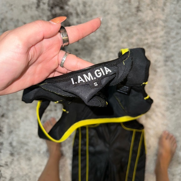 I AM GIA NORA CUT-OUT FAUX SET - Picture 4 of 4